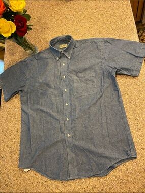 L.L. Bean Blue Short Sleeve Button Down Casual Cotton Shirt Large MUSTY SMELL